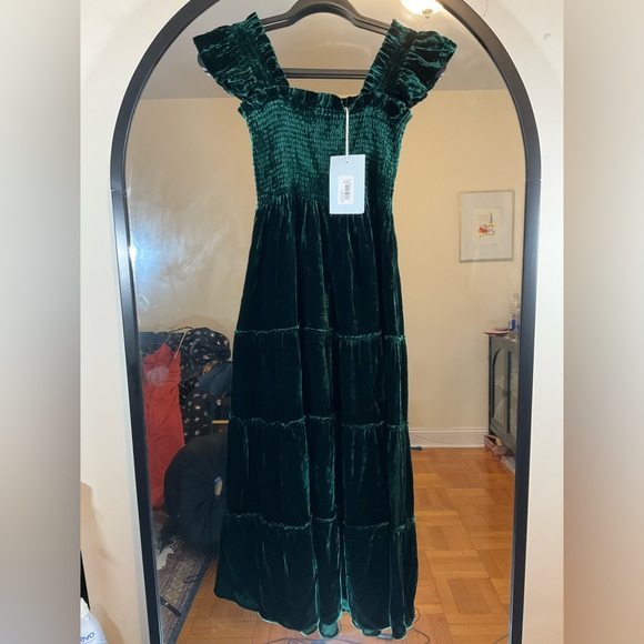 Hill House Home The Ellie Nap Dress in Emerald Velvet - Picture 4 of 4